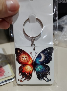 Chaveiro Borboleta Noite e Dia